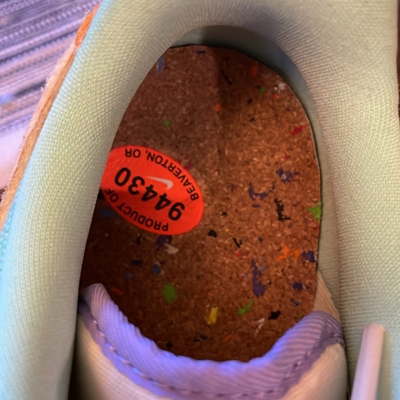 Nike - women’s Air Force 1 ‘07 lx green glow coconut milk size 9 nwt box - Picture 4 of 7